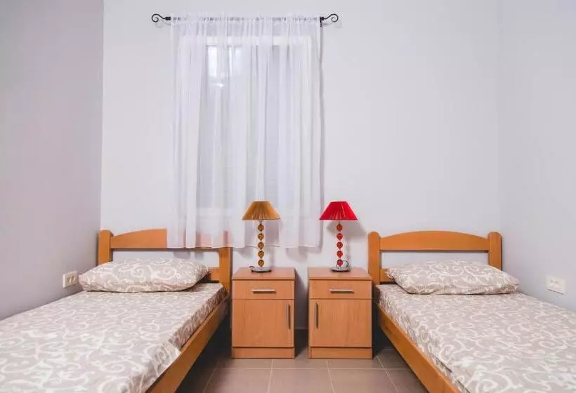 پانسیون Guesthouse Djukanovic