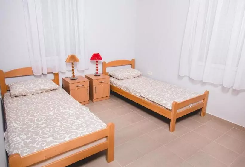پانسیون Guesthouse Djukanovic