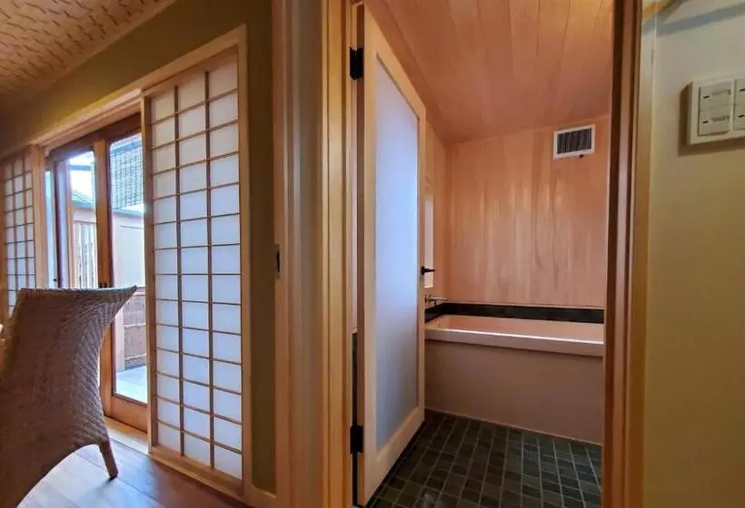 Ryokan Itsukushimahigashimonzen Kikugawa