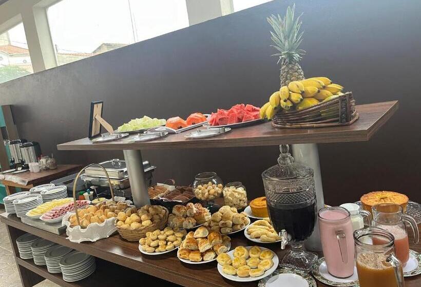 Pensionat Pousada Deus é Fiel