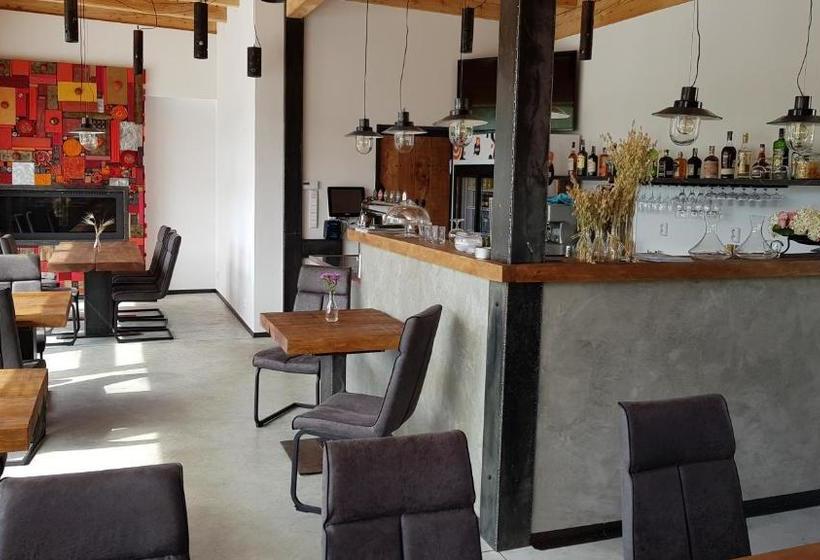 ペンション Ydykseb