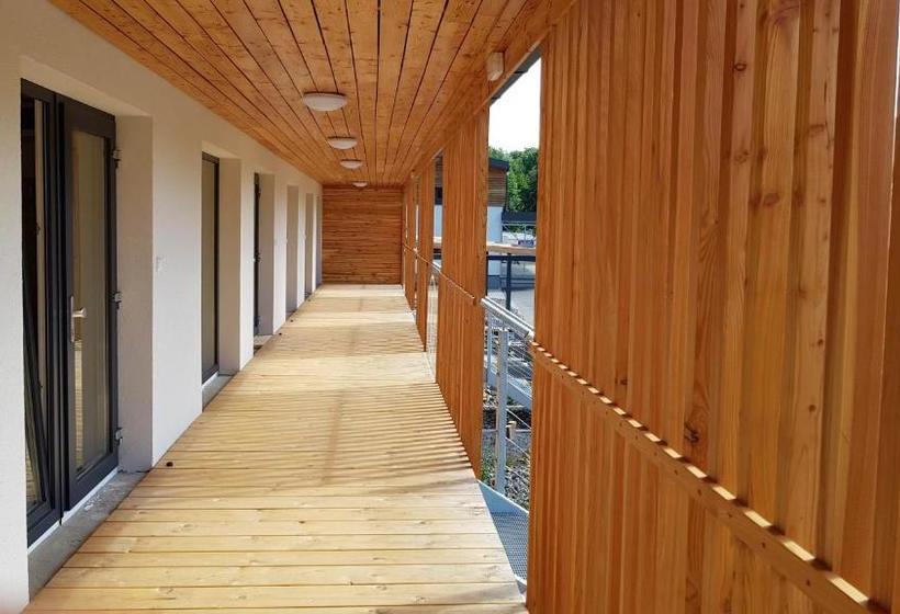 ペンション Ydykseb