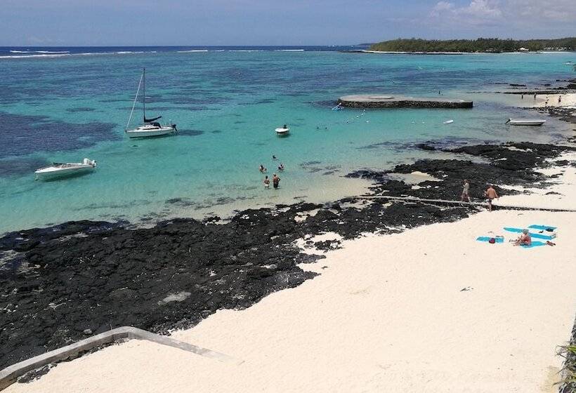 تختخواب و صبحانه Blue Beryl Guest House