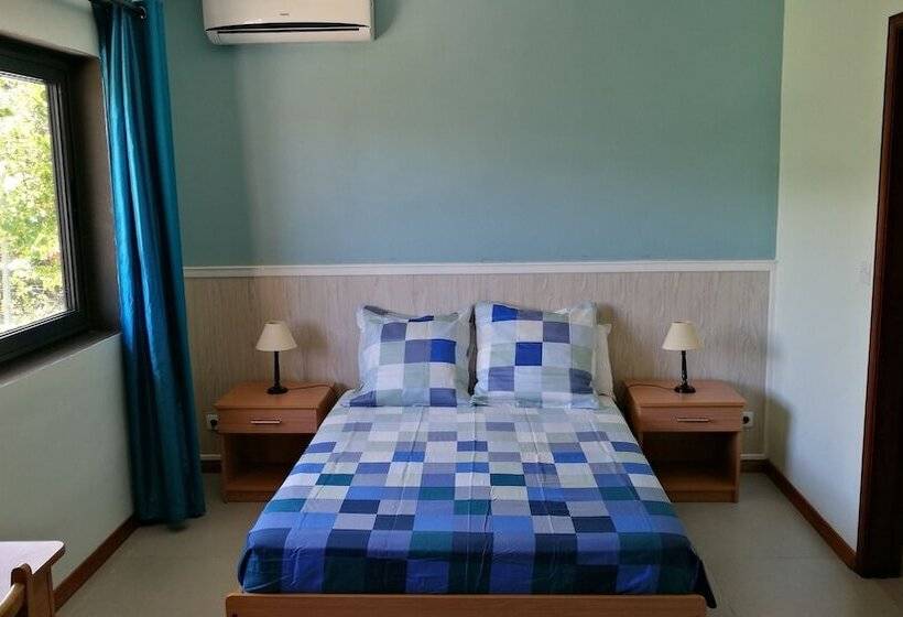 تختخواب و صبحانه Blue Beryl Guest House