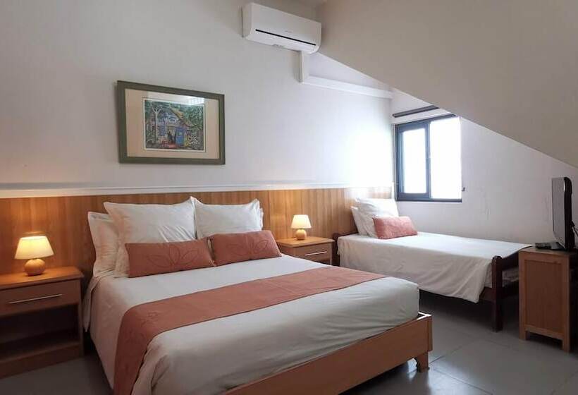 تختخواب و صبحانه Blue Beryl Guest House