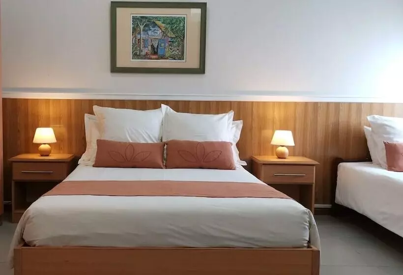 تختخواب و صبحانه Blue Beryl Guest House