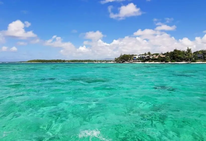 تختخواب و صبحانه Blue Beryl Guest House