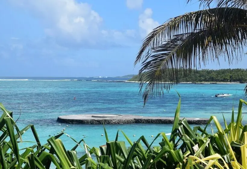 تختخواب و صبحانه Blue Beryl Guest House