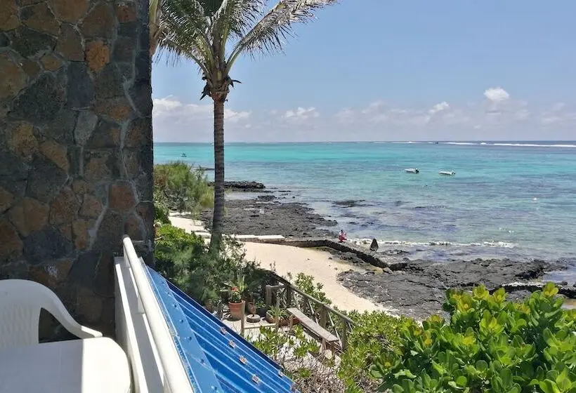 تختخواب و صبحانه Blue Beryl Guest House