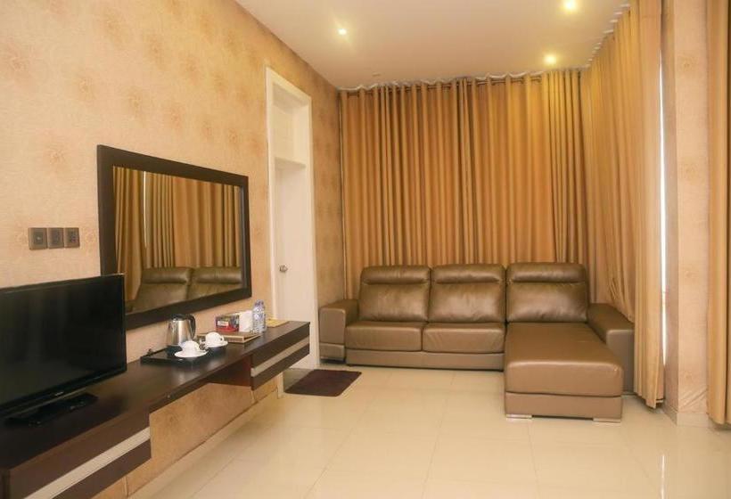 فندق Avenra Gangaara