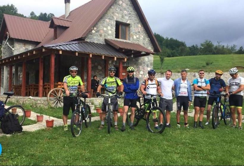 ペンション Guesthouse Alpini