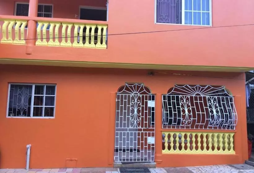 پانسیون The Nest Guest House