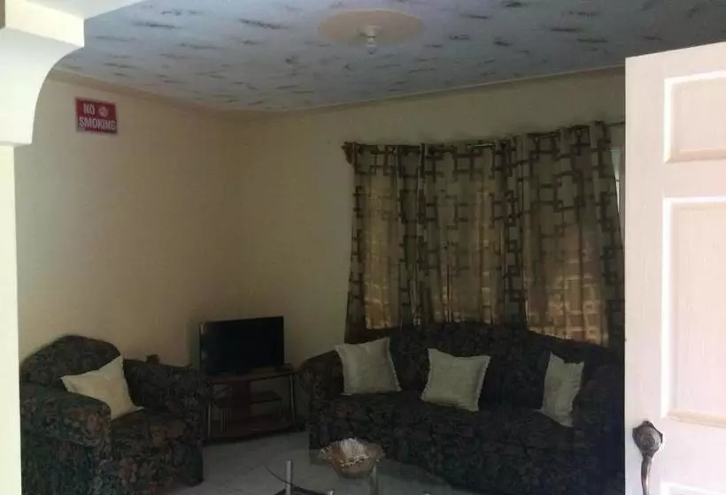 پانسیون The Nest Guest House
