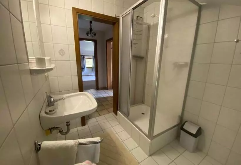 ユースホステル Gästehaus Buchinger