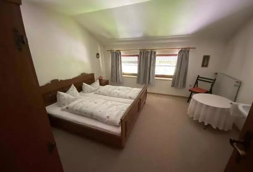 ユースホステル Gästehaus Buchinger