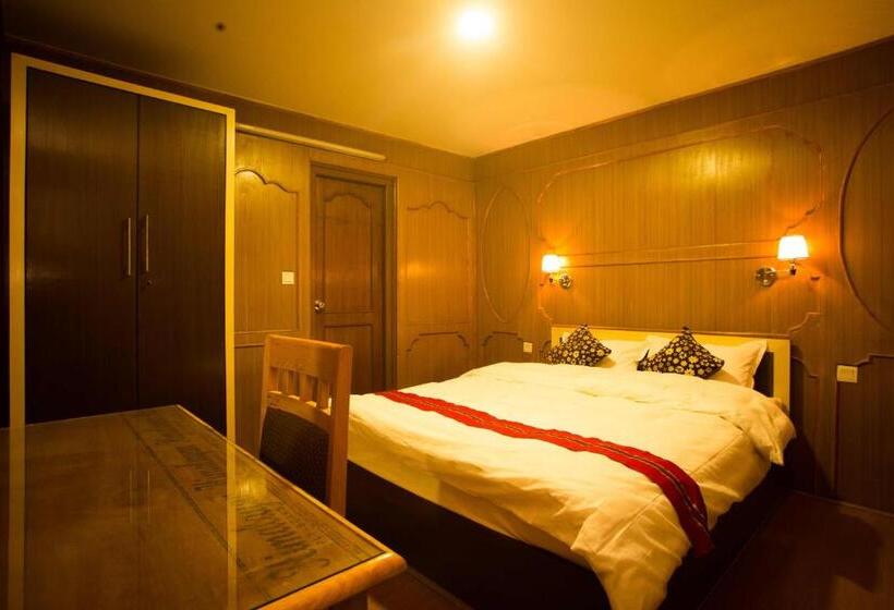 پانسیون Nag Pukhu Guest House