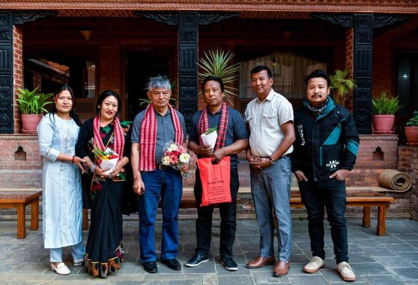 پانسیون Nag Pukhu Guest House