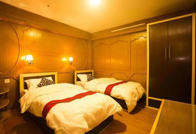 پانسیون Nag Pukhu Guest House