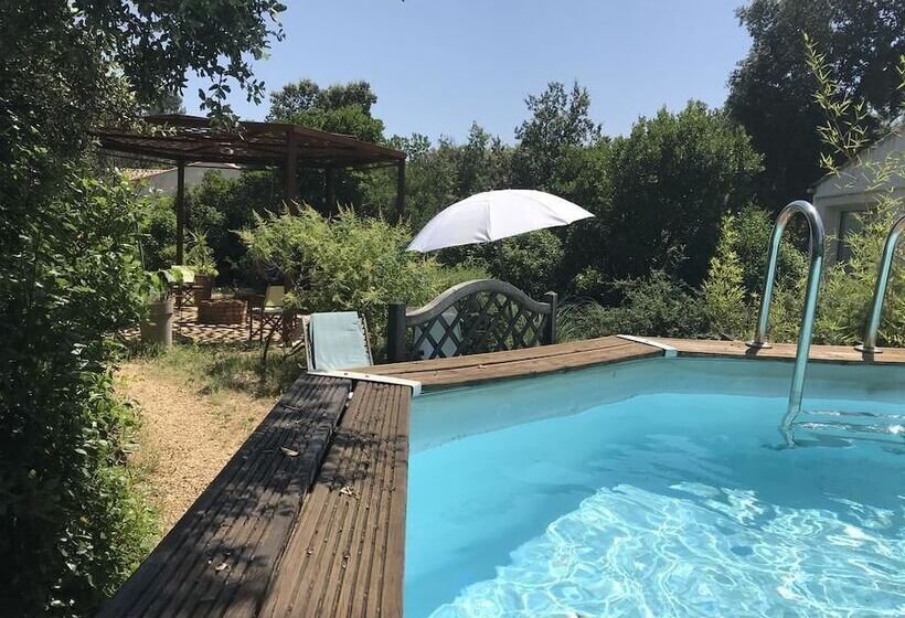 مبيت وإفطار Ecolodges En Provence