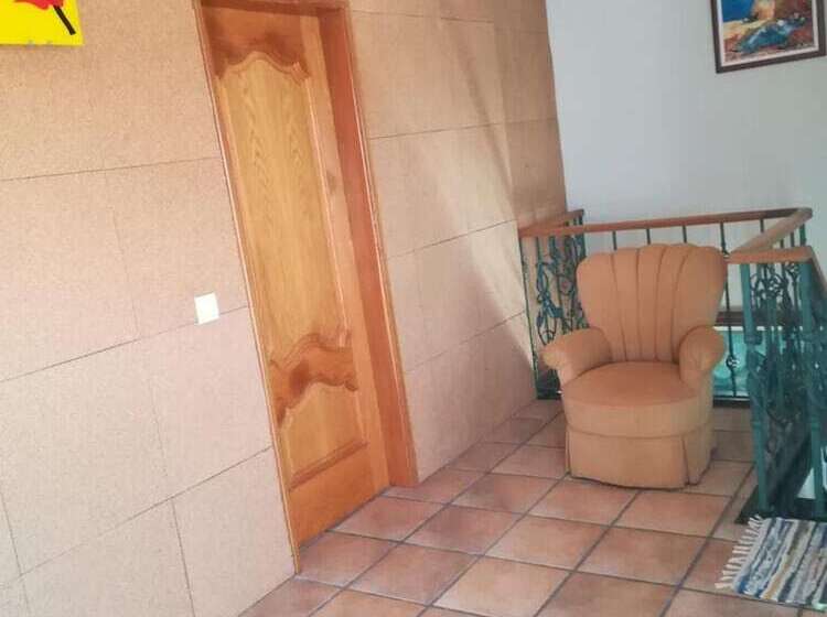 פנסיון Elodie S Country House