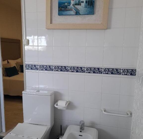 פנסיון Elodie S Country House