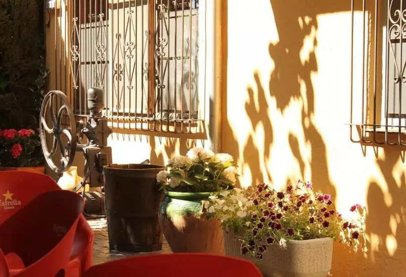 Majatalo Hostal Tivissa