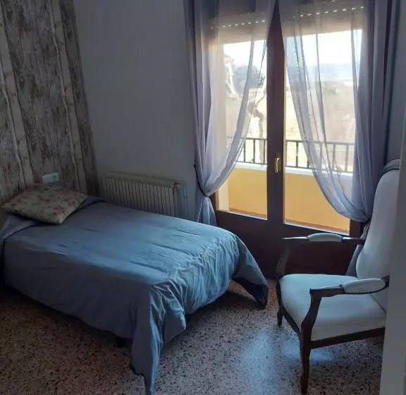 Majatalo Hostal Tivissa