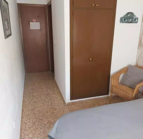 Majatalo Hostal Tivissa