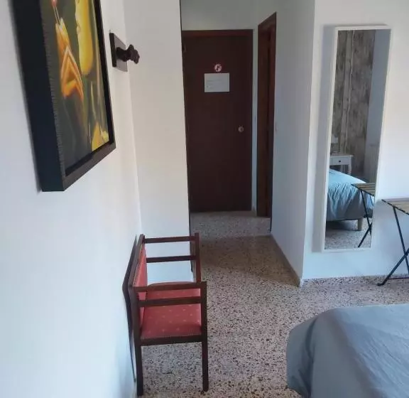 Majatalo Hostal Tivissa
