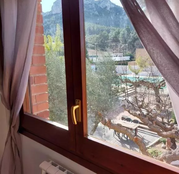 Majatalo Hostal Tivissa
