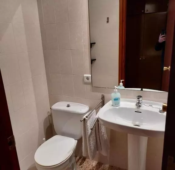 Majatalo Hostal Tivissa