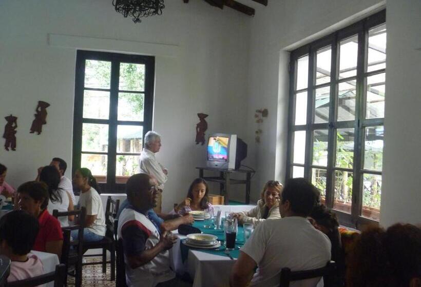 호스텔 Hostería La Eterna Primavera