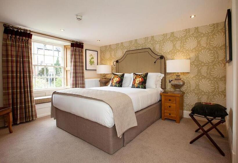 فندق صغير The Fox And Hounds Country Inn