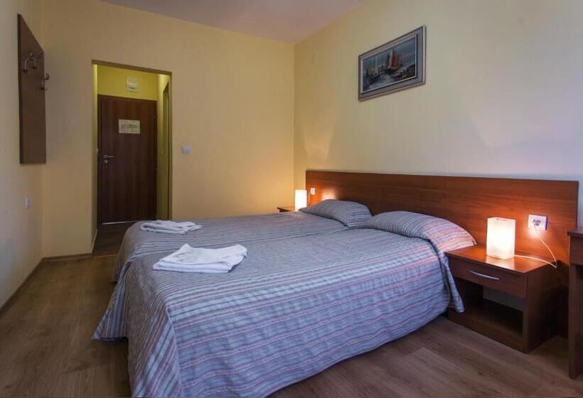 Пансион Hera Guest House