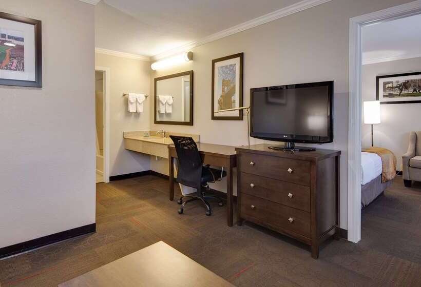 Отель Best Western Clermont