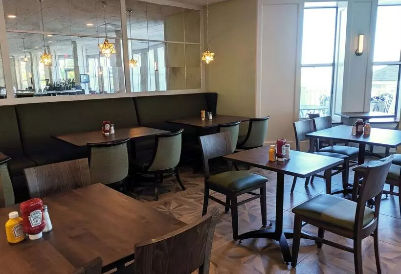 Best Western The Hotel Chequamegon