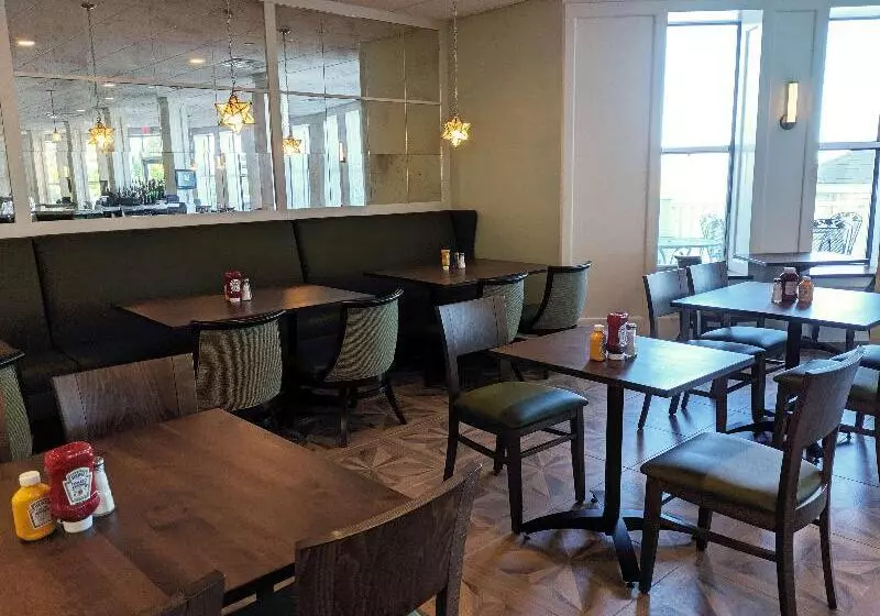 Best Western The Hotel Chequamegon