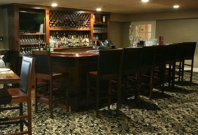 בית מלון כפרי Chocksett Inn And Restaurant