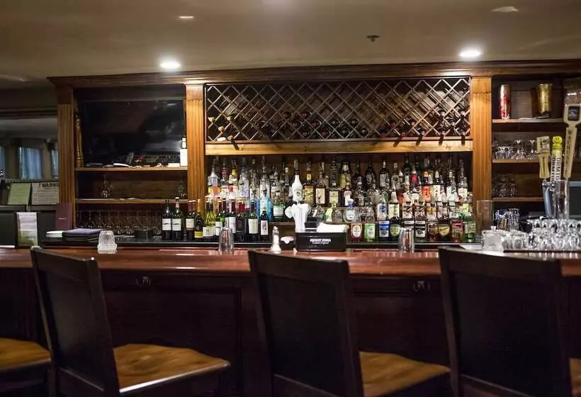 فندق Chocksett Inn And Restaurant