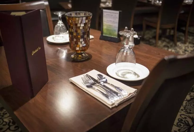 فندق Chocksett Inn And Restaurant