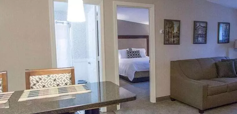 فندق Chocksett Inn And Restaurant