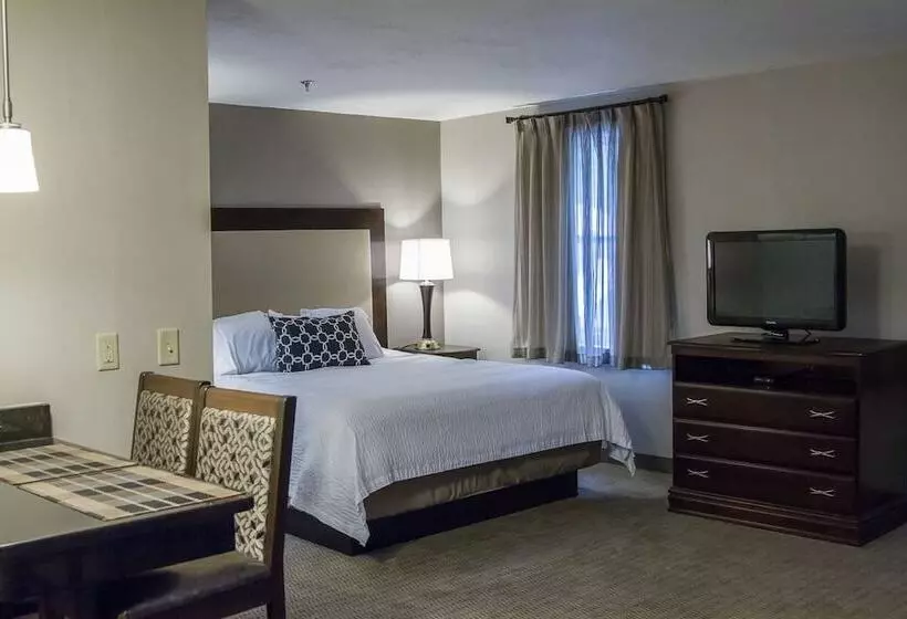 فندق Chocksett Inn And Restaurant