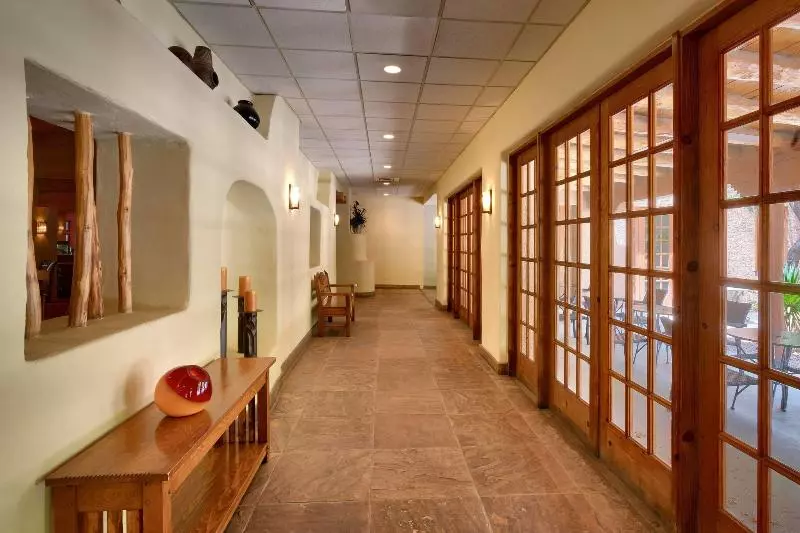 هتل Courtyard By Marriott Albuquerque