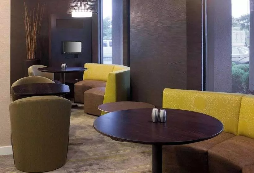 ホテル Courtyard Tuscaloosa