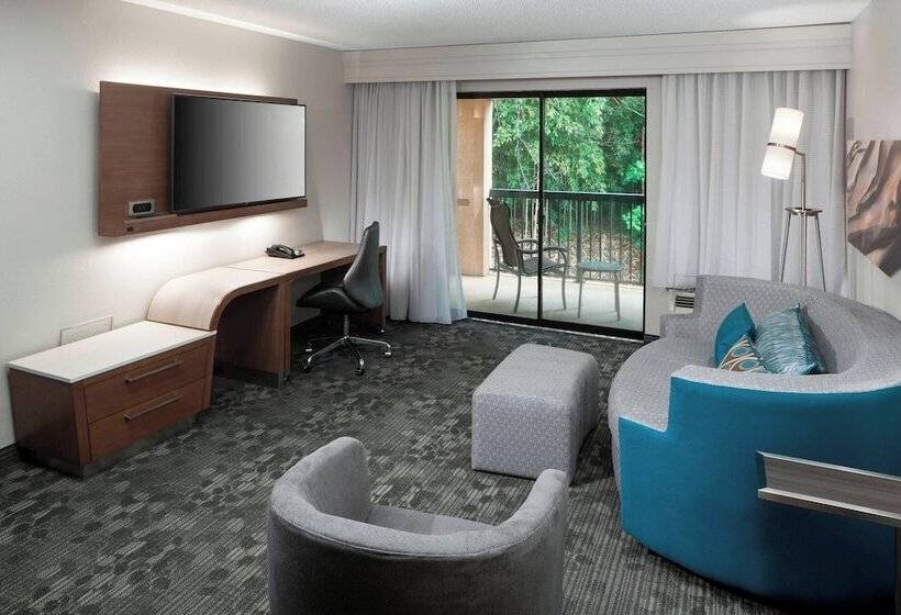 فندق Courtyard Tuscaloosa