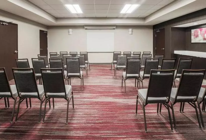 Отель Courtyard Dallas Mesquite