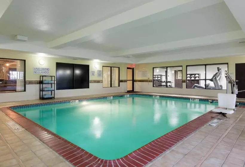 Отель Courtyard Dallas Mesquite