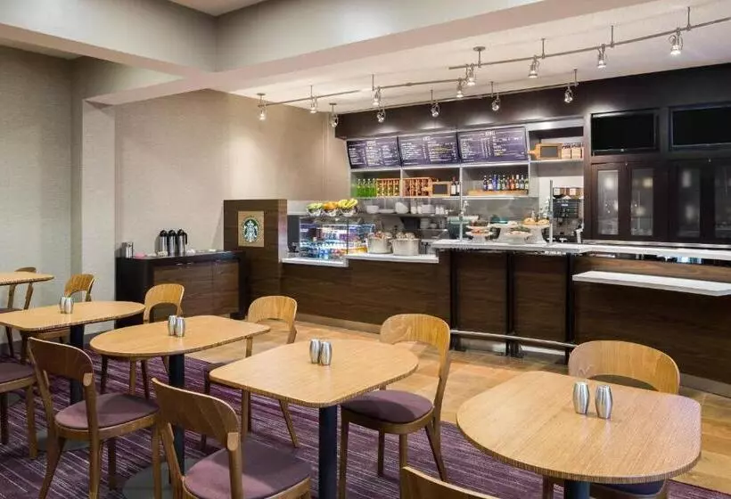 Отель Courtyard Dallas Mesquite