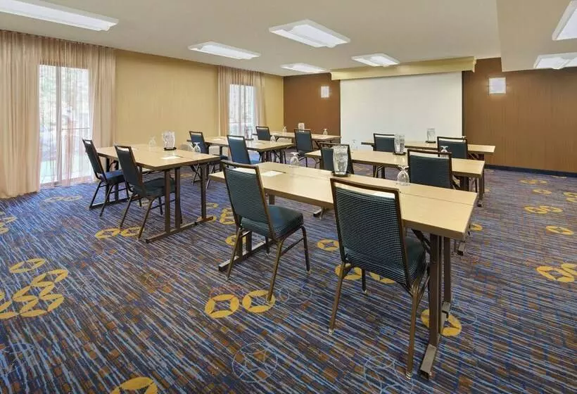 فندق Courtyard Detroit Southfield