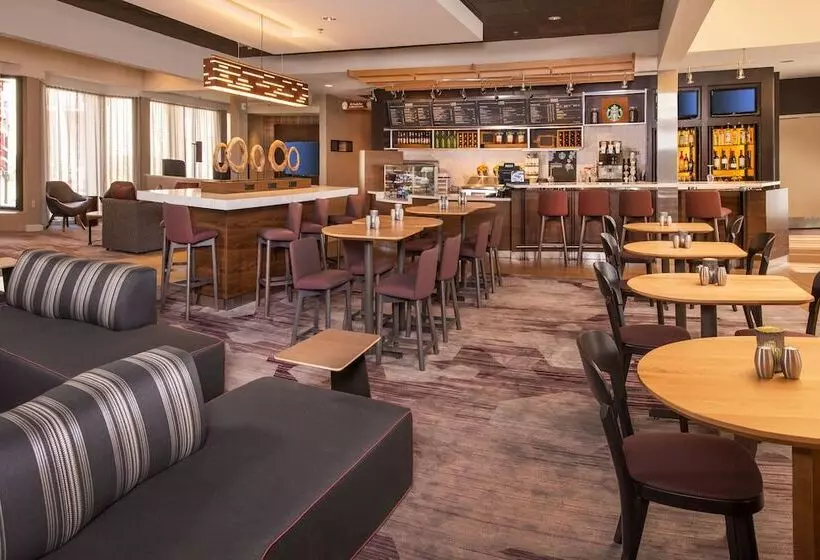 Отель Courtyard By Marriott Dulles Airport Chantilly